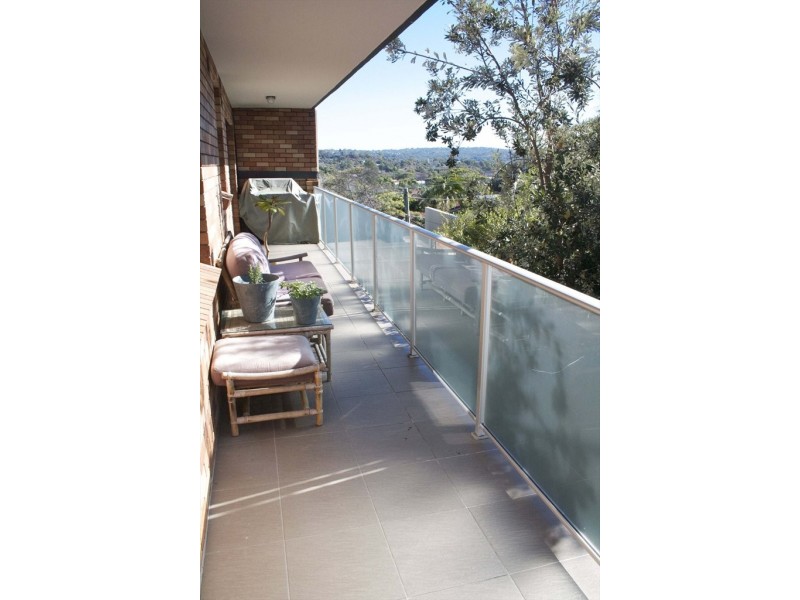 Ronald ave, Freshwater NSW 2096