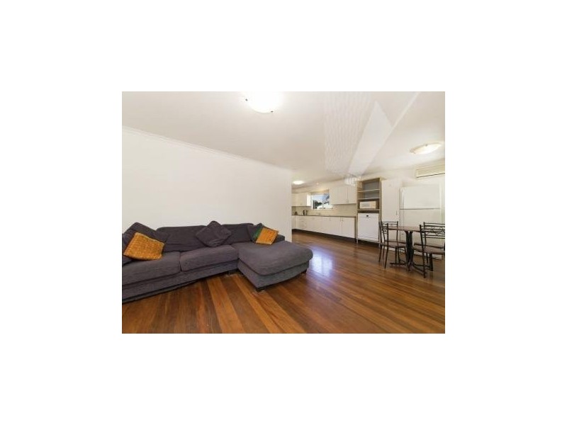 Bapaume, Holland Park West QLD 4121