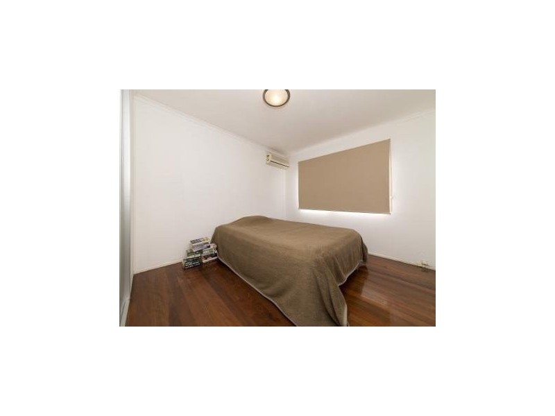 Bapaume, Holland Park West QLD 4121