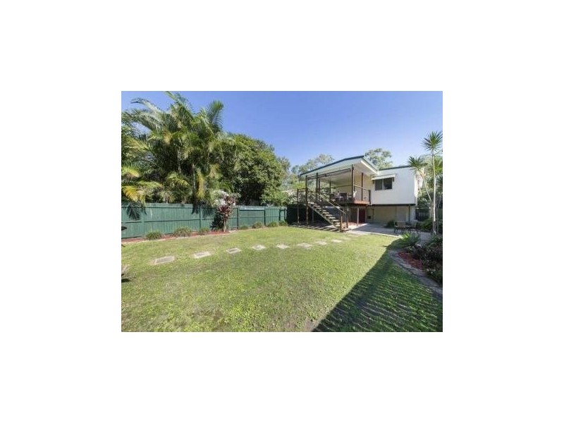 Bapaume, Holland Park West QLD 4121