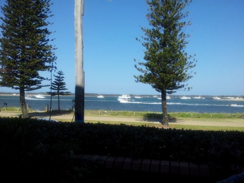 Marine Parade, Biggera Waters QLD 4216