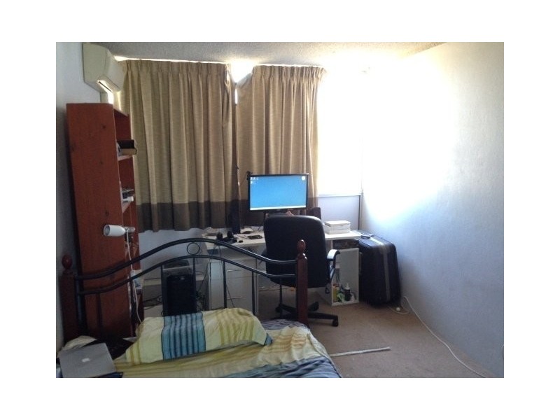 Surrey Street, Hyde Park QLD 4812