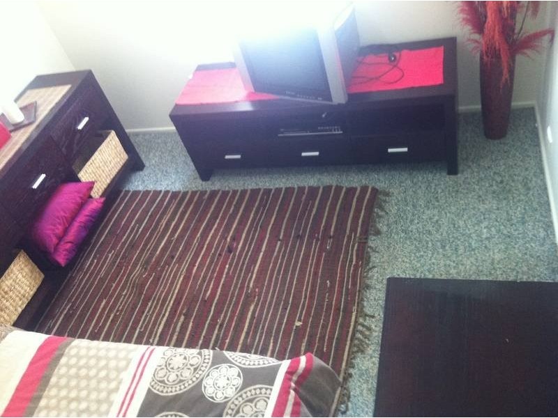 green lane, Bradbury NSW 2560