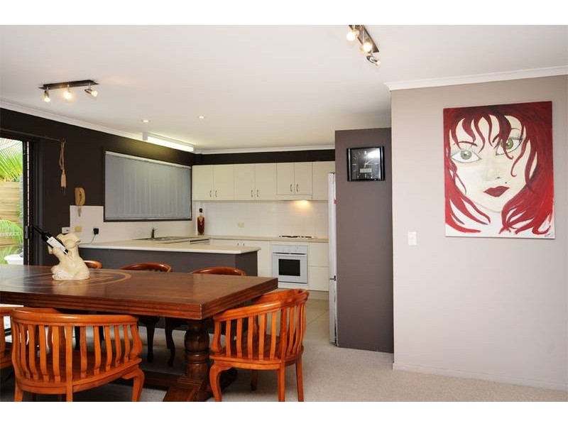 salerno street, Isle Of Capri QLD 4217