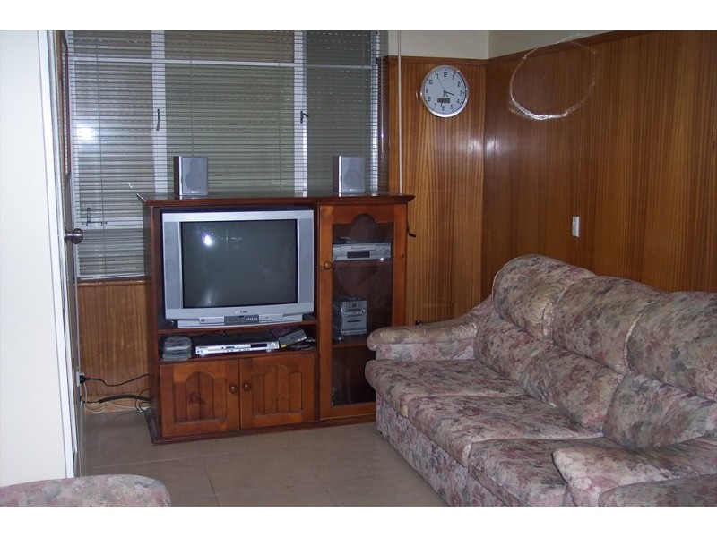 McIntyre Road, Sunshine VIC 3020