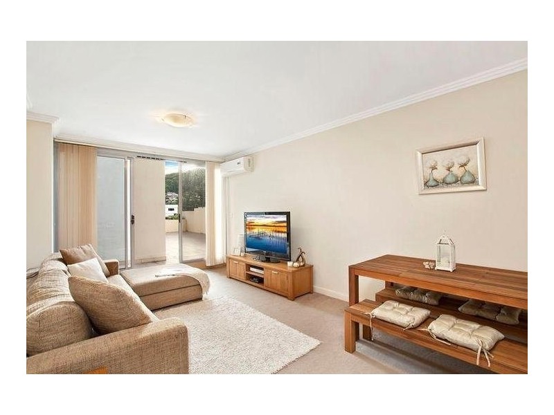 Baker St, Gosford NSW 2250