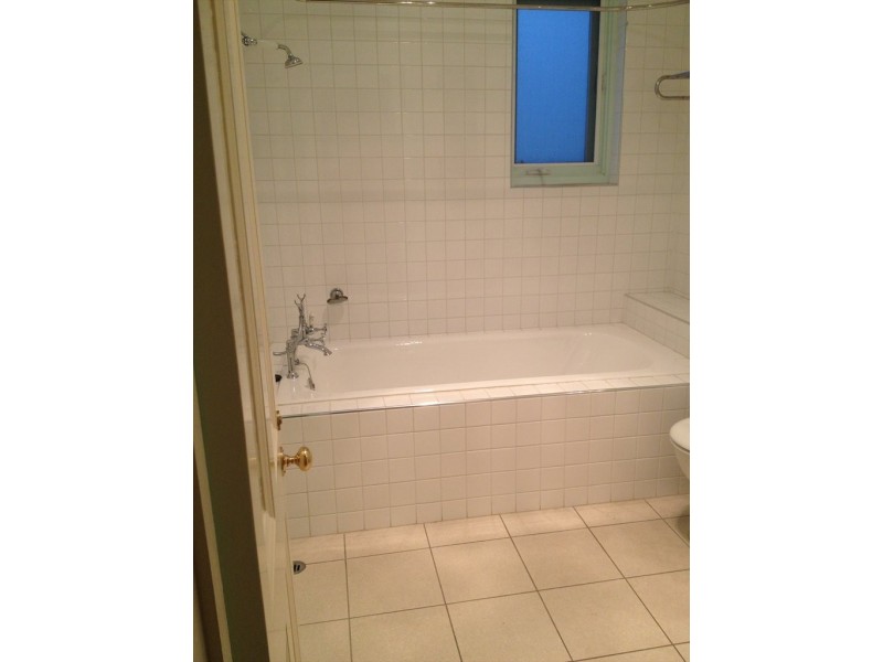 bayles st, Parkville VIC 3052