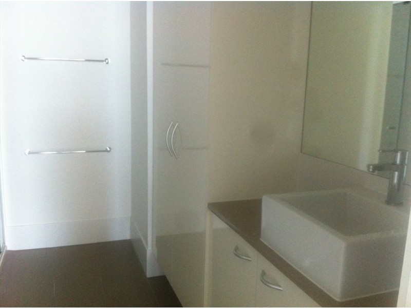 Carl Street, Woolloongabba QLD 4102