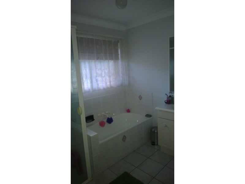 Avon Avenue, Banksia Beach QLD 4507