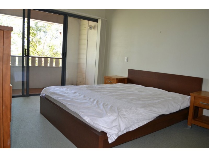 Rosecliffe Street, Highgate Hill QLD 4101