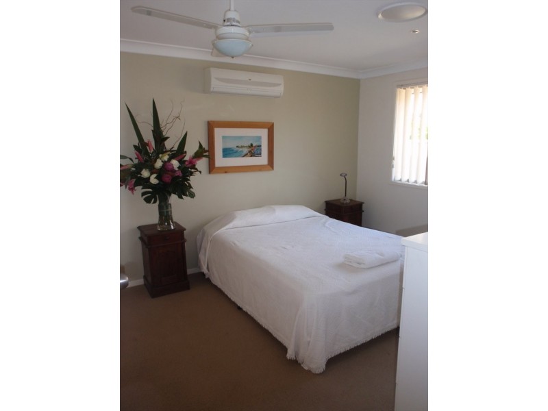 RIO VISTA BOULEVARD, Broadbeach Waters QLD 4218