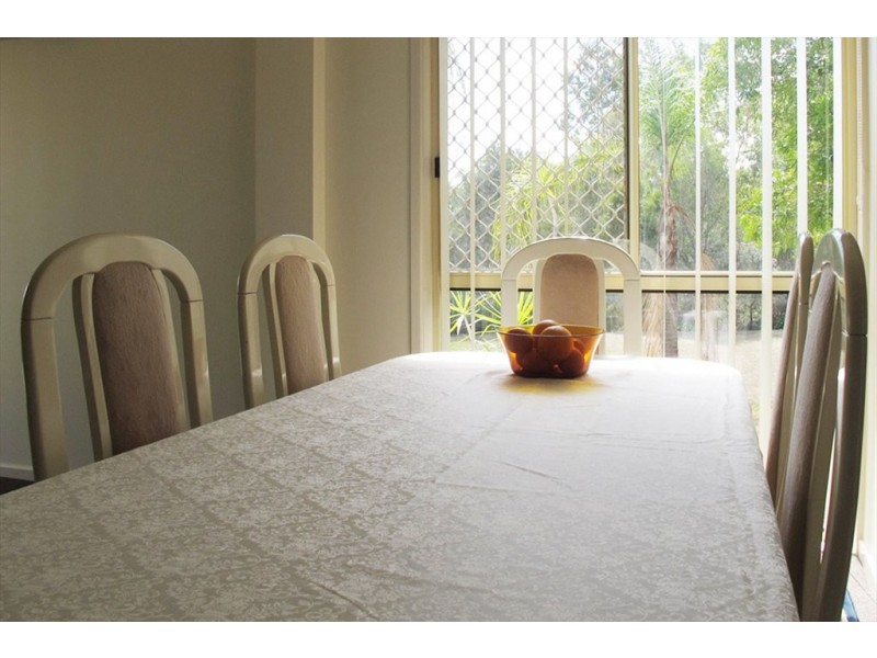 Arundel Dr, Arundel QLD 4214