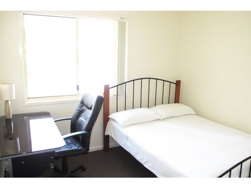 Arundel Dr, Arundel QLD 4214