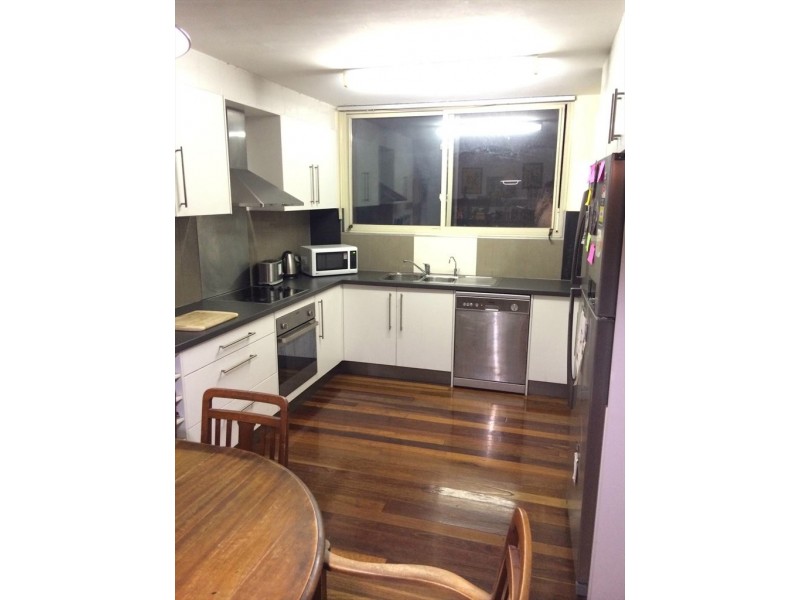 Riverview Tce, Indooroopilly QLD 4068