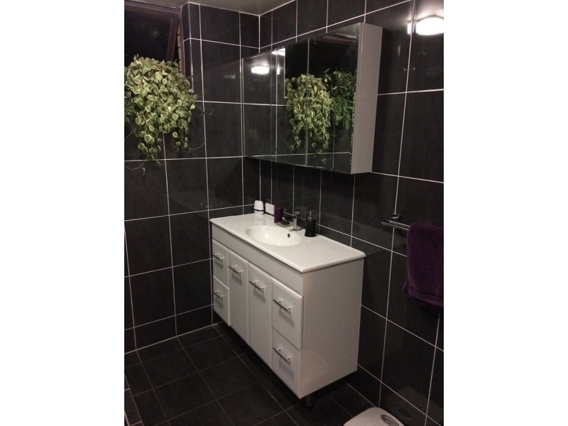 Riverview Tce, Indooroopilly QLD 4068