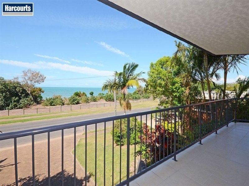 Esplanade, Pialba QLD 4655