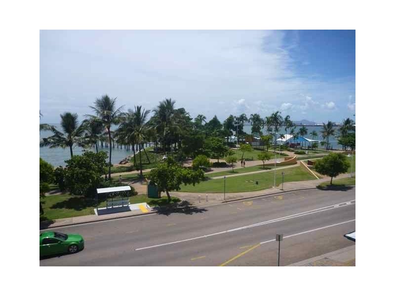 The Strand, North Ward QLD 4810