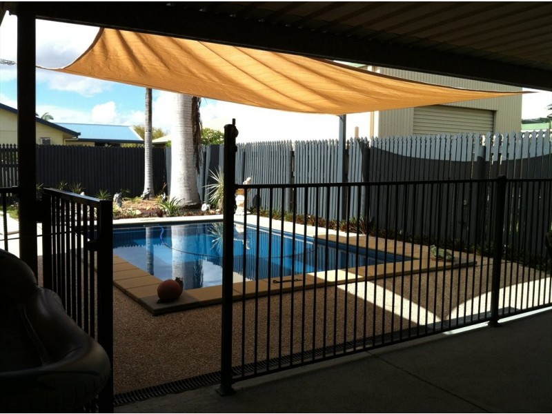Waterman Close, Kirwan QLD 4817
