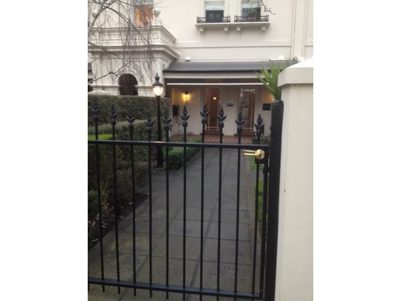 the avenue, Parkville VIC 3052