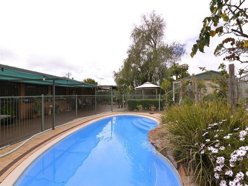 marangaroo, Girrawheen WA 6064