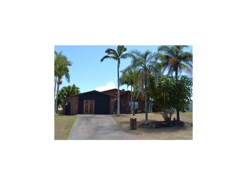 latrobe ave, Helensvale QLD 4212