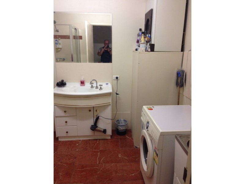 nerang st, Nerang QLD 4211