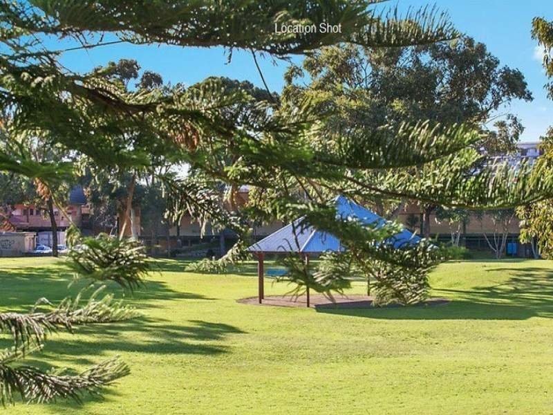 Longworth Avenue, Eastlakes NSW 2018