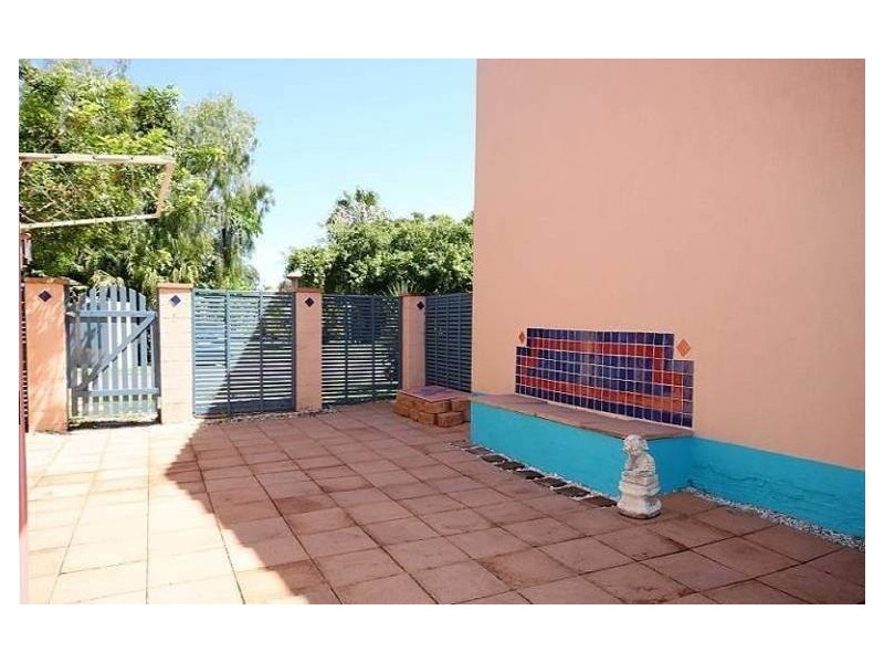 Central Street, Labrador QLD 4215