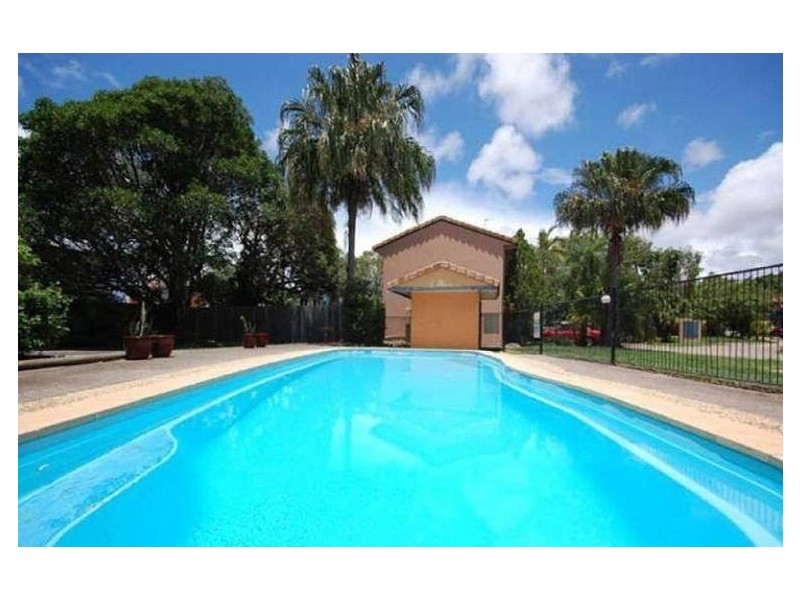 Central Street, Labrador QLD 4215