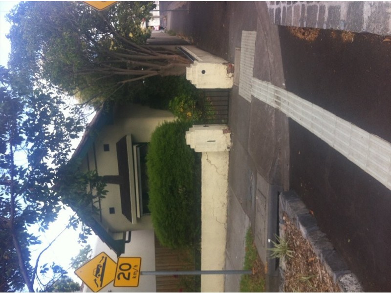 Charles, Richmond VIC 3121