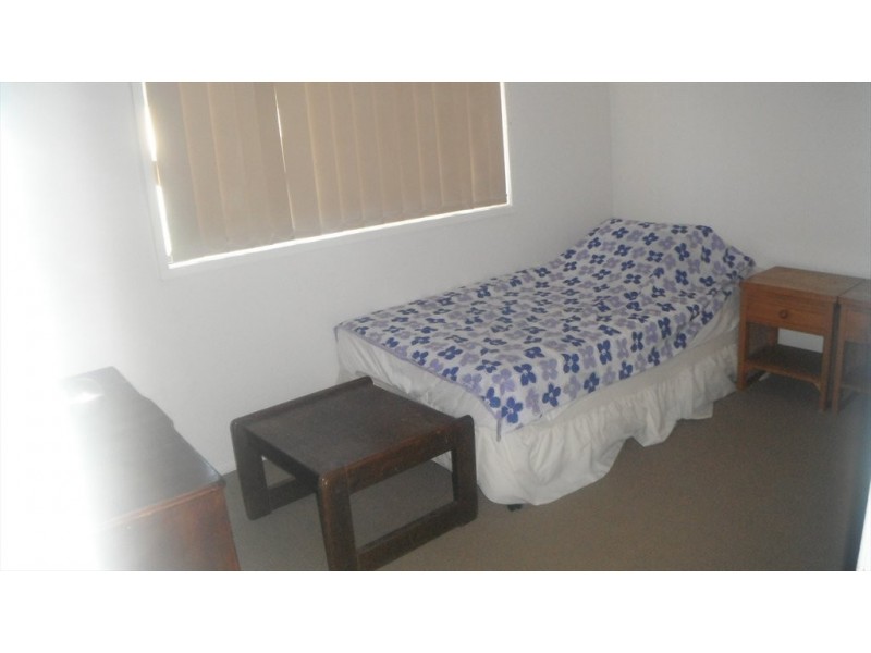 ashmore, Ashmore QLD 4214