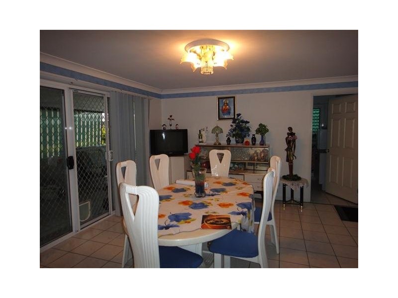 Mozart, Mount Ommaney QLD 4074