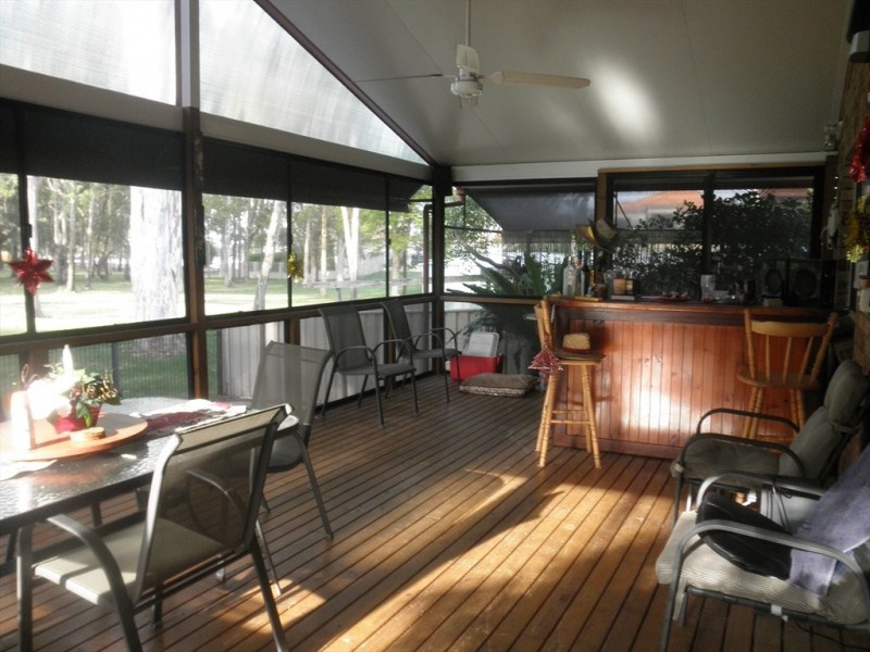 Lakefield Cres, Paradise Point QLD 4216