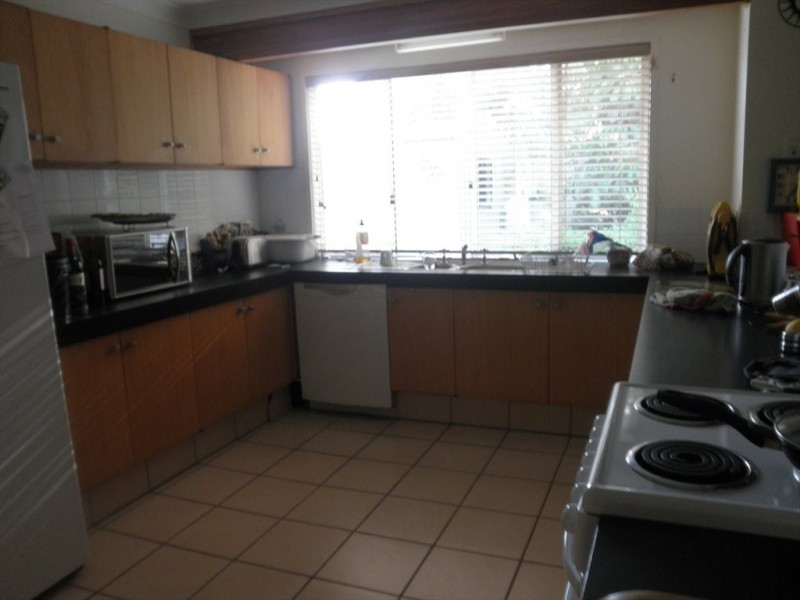 Lakefield Cres, Paradise Point QLD 4216