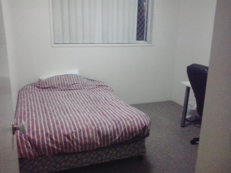 Whiting St, Labrador QLD 4215