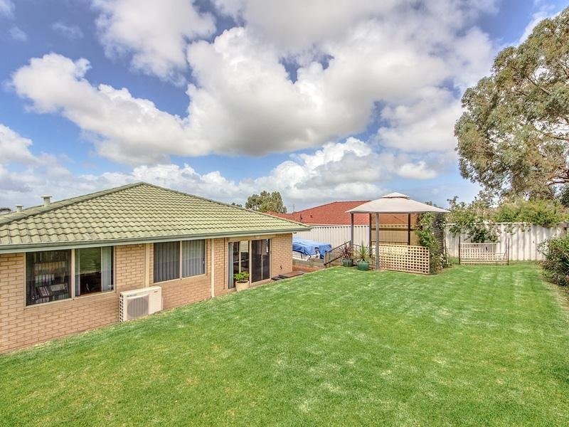 Oakfield Garden, Parmelia WA 6167