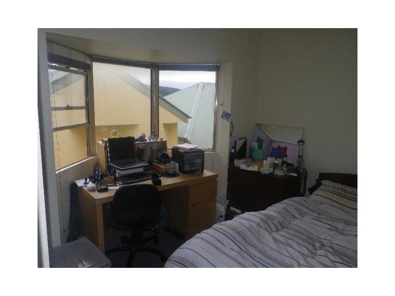 Clarence Rd, Indooroopilly QLD 4068