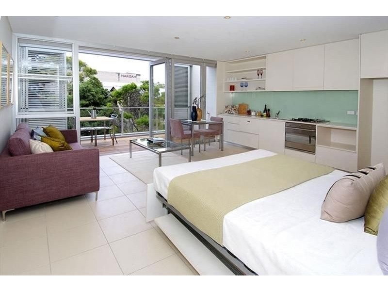 Glenayr Avenue, Bondi Beach NSW 2026