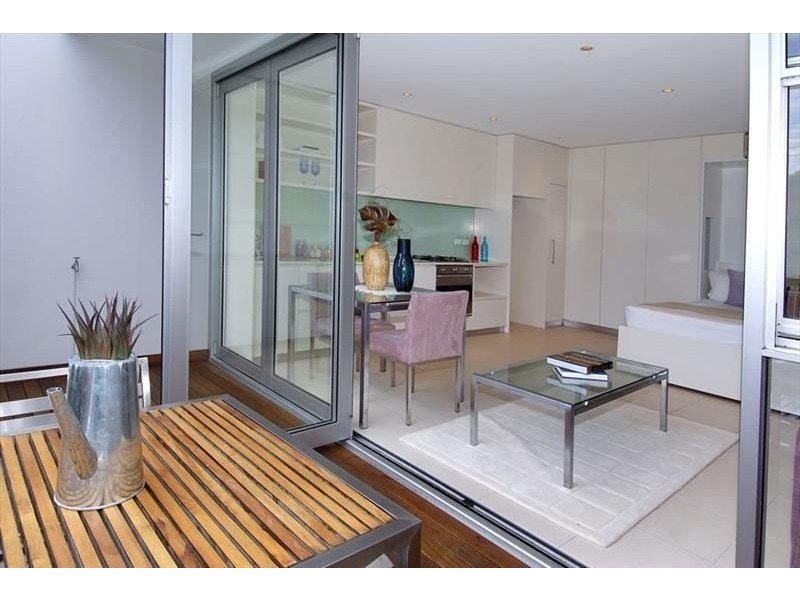 Glenayr Avenue, Bondi Beach NSW 2026