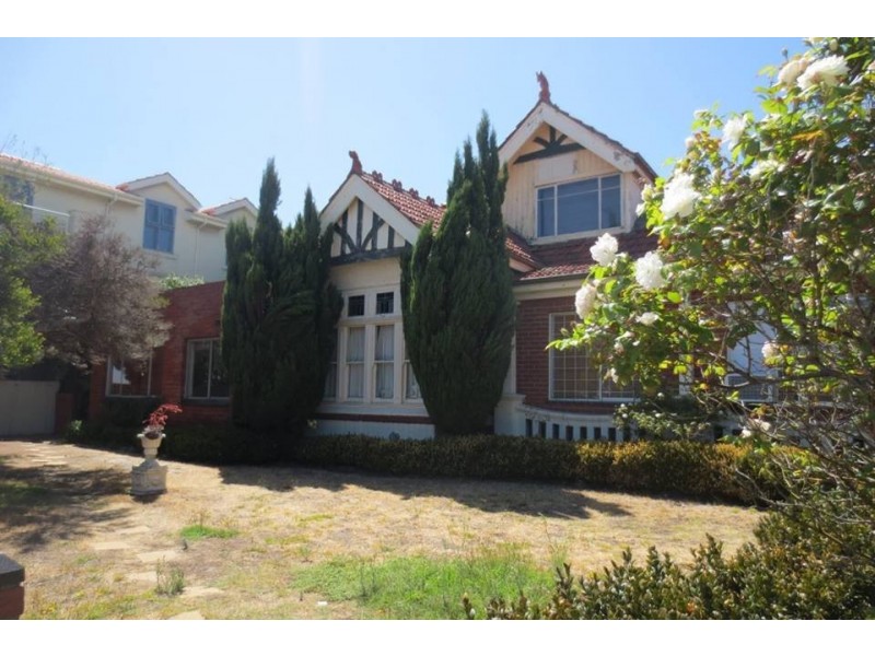 Marine Parade, St Kilda VIC 3182