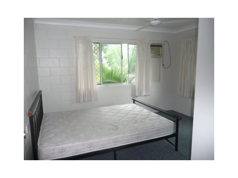 Lake Street, Cairns North QLD 4870