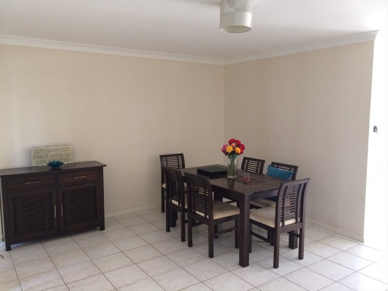 –, Burleigh Waters QLD 4220