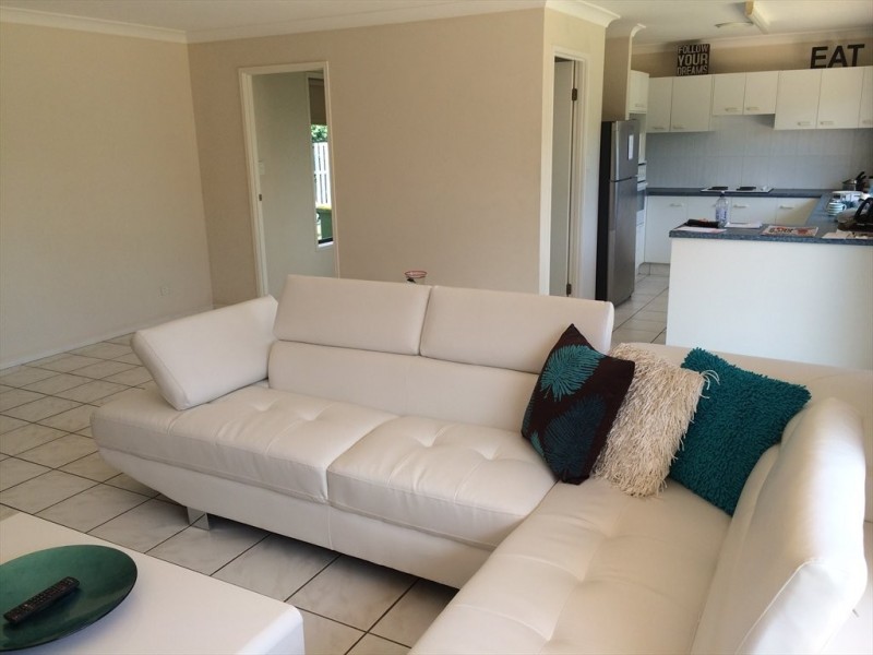 –, Burleigh Waters QLD 4220