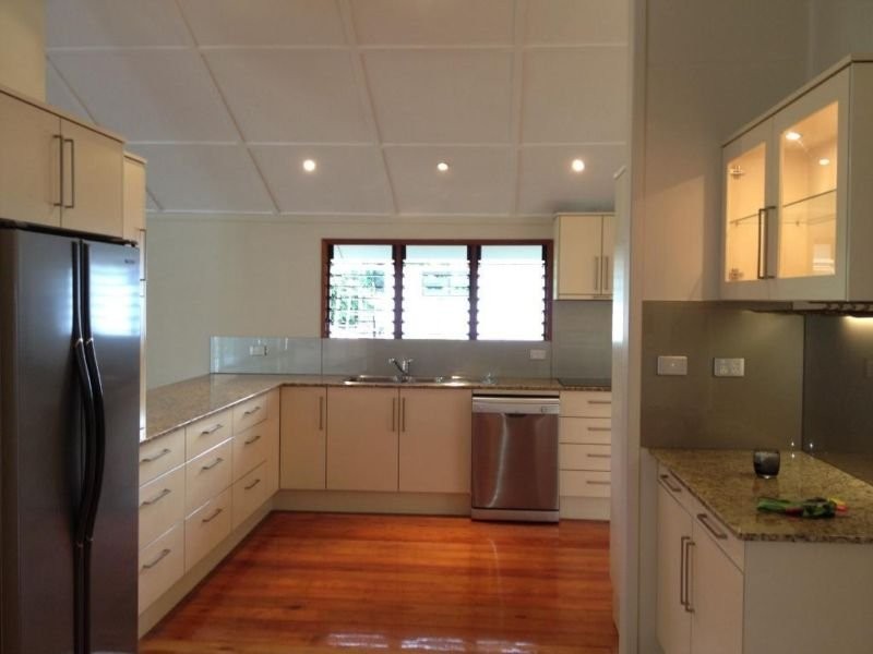 Mitchell St, North Ward QLD 4810