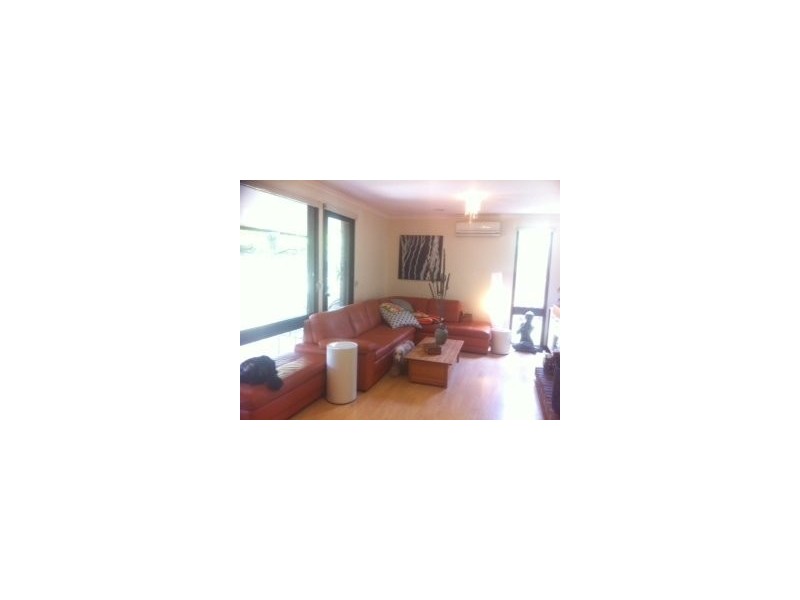 Mackay Cres, Kambah ACT 2902
