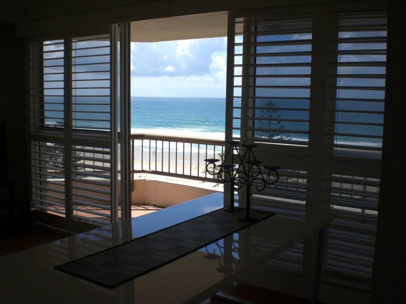 Old Burleigh road, Surfers Paradise QLD 4217