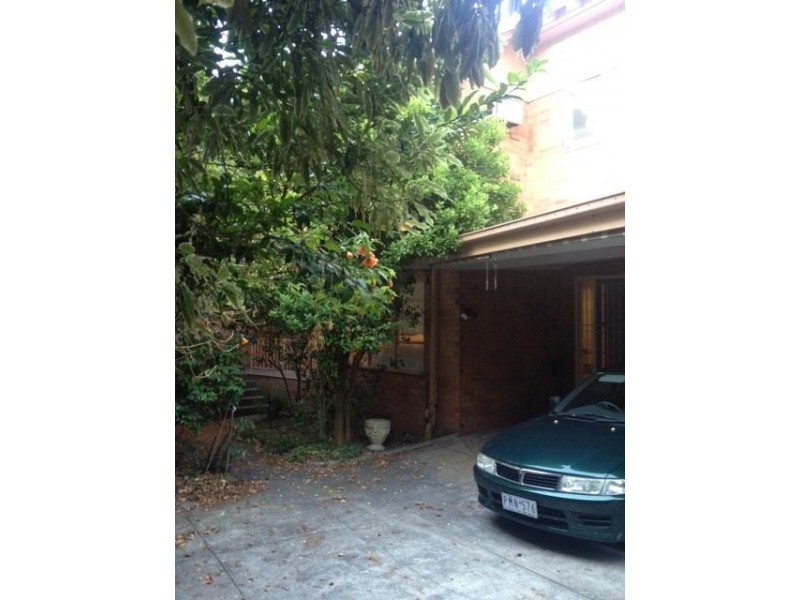Monomeath AVe, Toorak VIC 3142