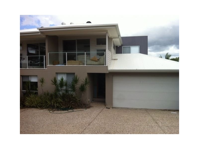 blake st, Southport QLD 4215