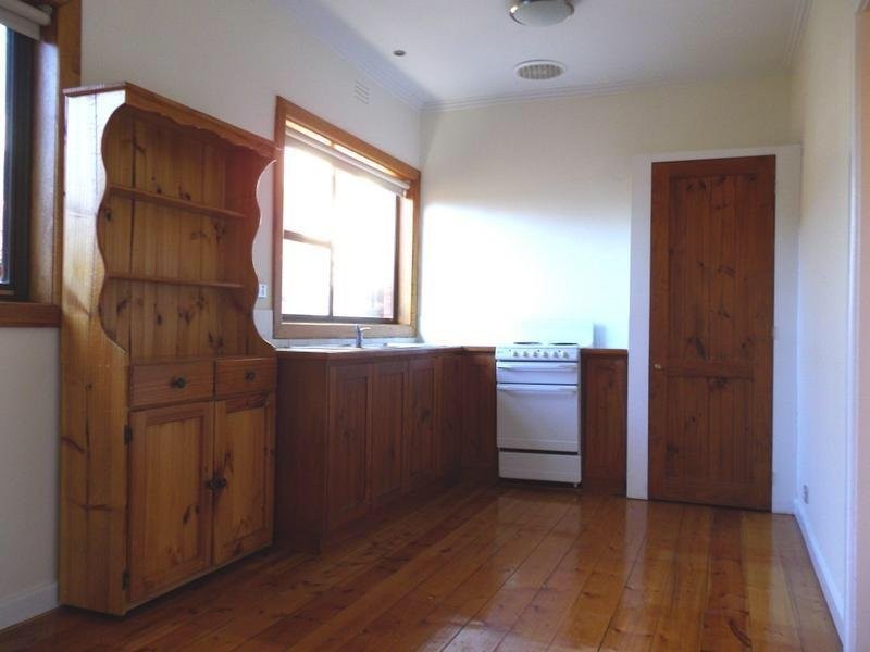 Ormond rd, East Geelong VIC 3219