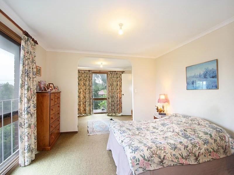 rosella ave., Clarinda VIC 3169